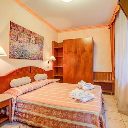 Hotel Rosalba - Valentini Family Village Bellaria-Igea Marina Buitenkant foto