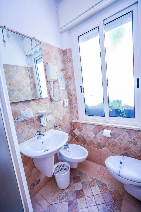 Hotel Rosalba - Valentini Family Village Bellaria-Igea Marina Buitenkant foto