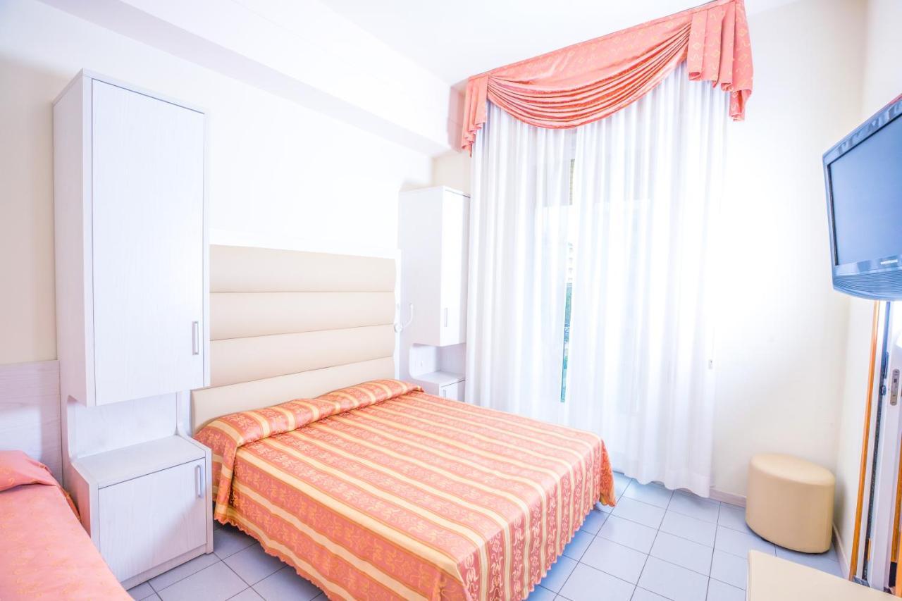 Hotel Rosalba - Valentini Family Village Bellaria-Igea Marina Buitenkant foto