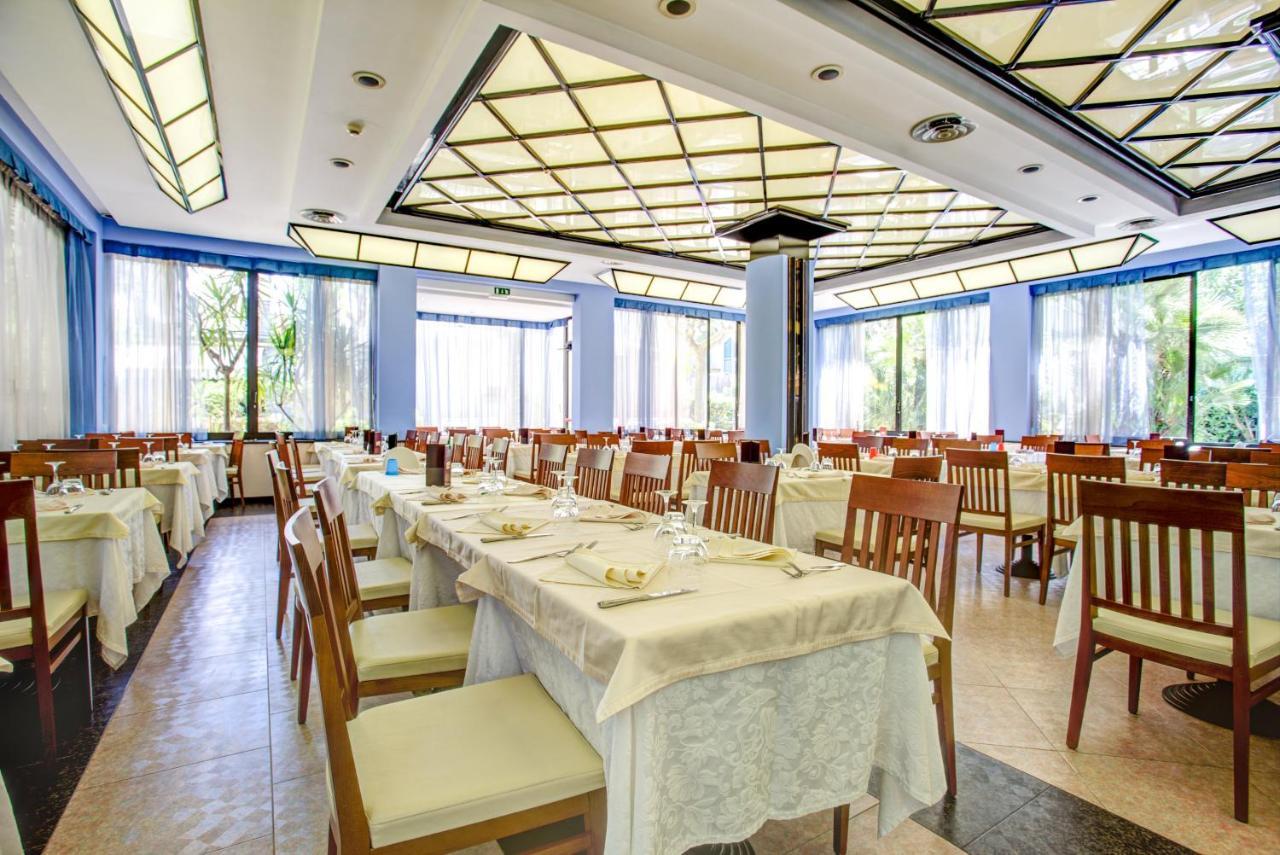 Hotel Rosalba - Valentini Family Village Bellaria-Igea Marina Buitenkant foto